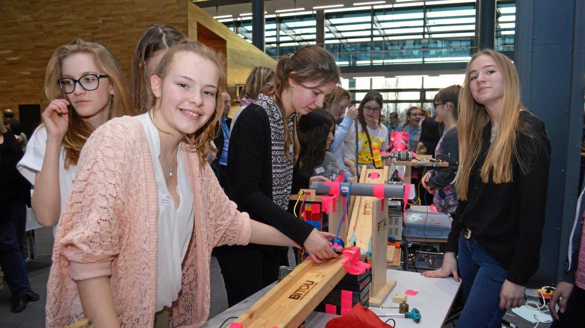 Projekt soll Schülerinnen für technische Berufe begeistern