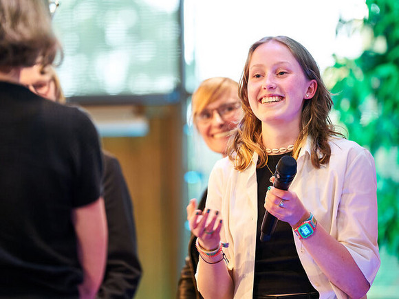 Physik, Chemie und Biologie vereinen