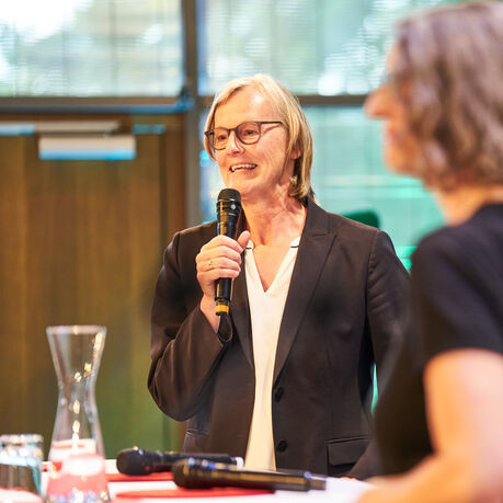 Bild von Prof. Dr. Gesa Ziemer