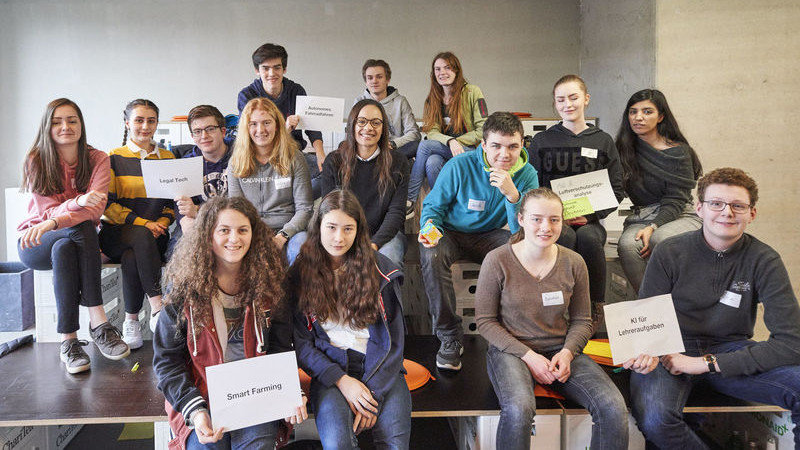 Oberstufenschüler entwickeln Start-up-Ideen im KI-Bereich: