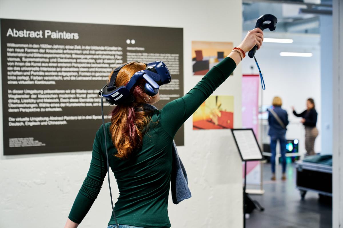 VR GYO